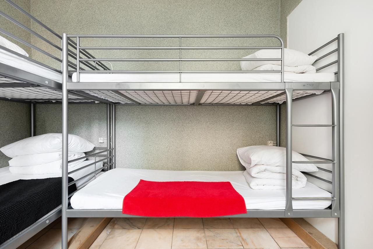 Cameleon Paris Guesthouse Pantin Buitenkant foto