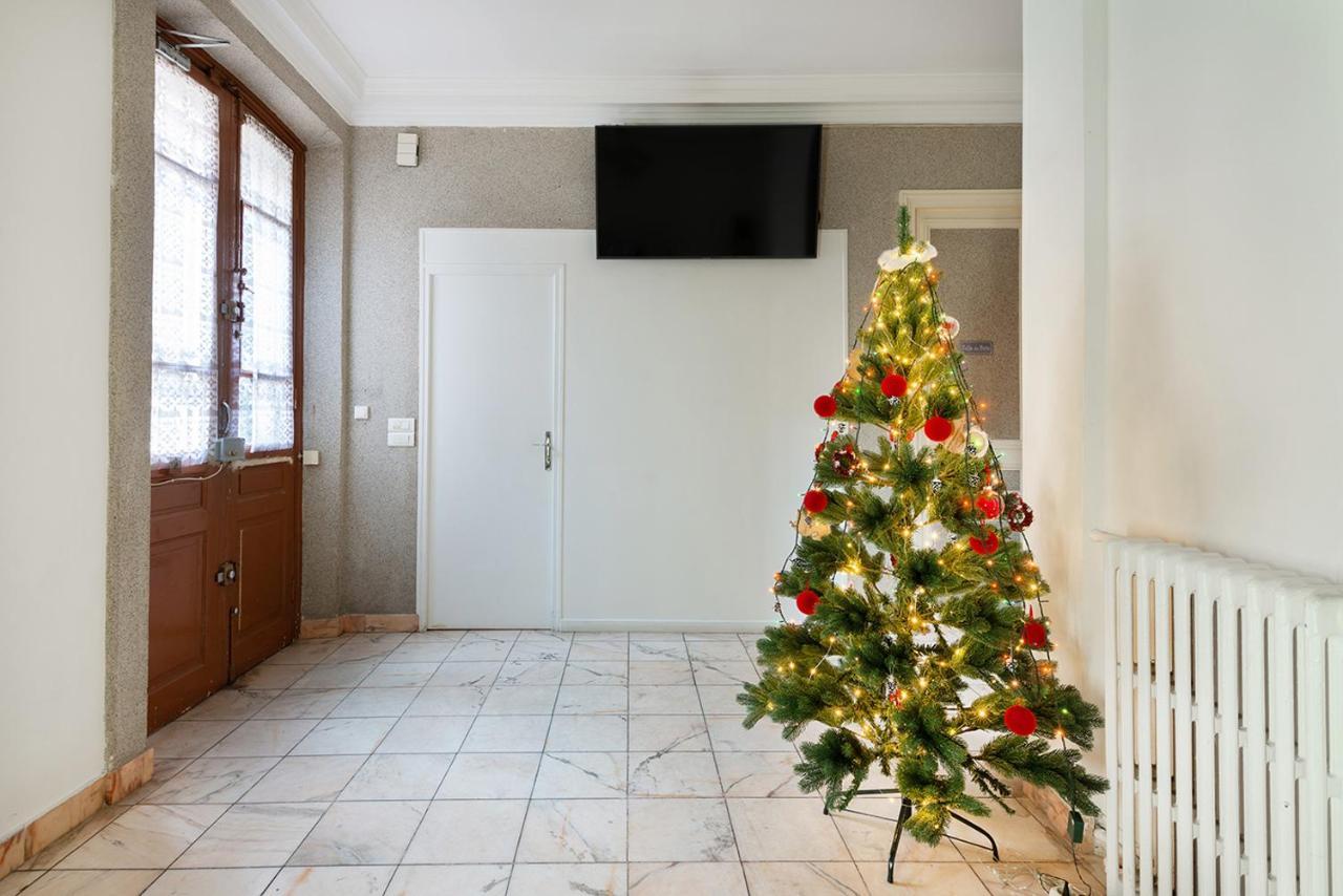 Cameleon Paris Guesthouse Pantin Buitenkant foto